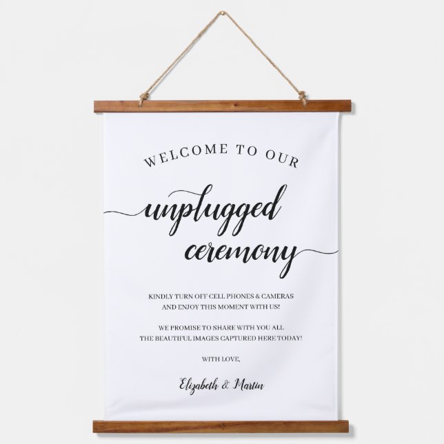 Chic Black & White Script Unplugged Zeremony Sign Wandteppich Mit Holzrahmen (Vorderseite)