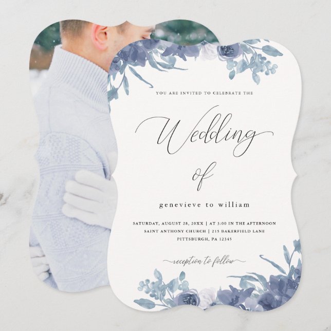 Chic Blue Floral mit Calligrafy Foto Wedding Einladung (Vorne/Hinten)