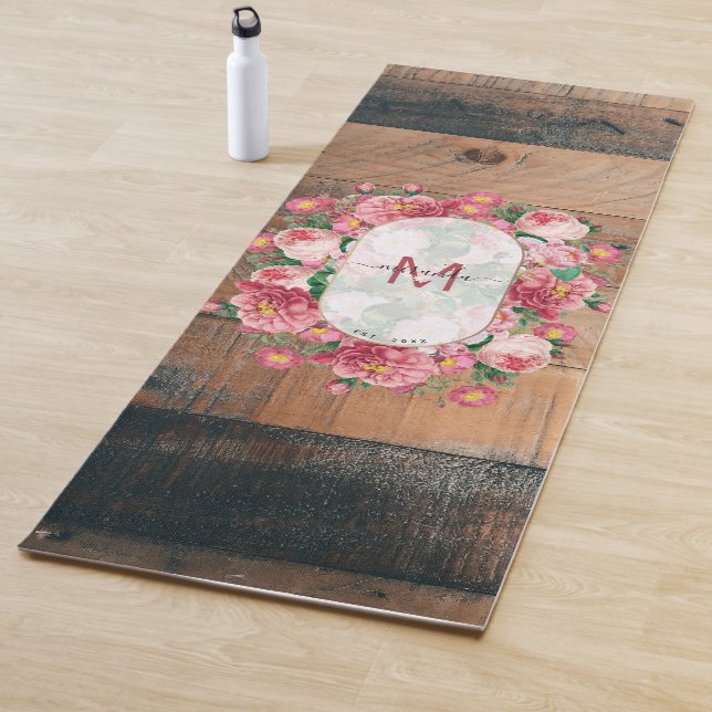 Chic Botanical Vintag Wreath Monogram Wood Yogamatte (Beispiel)