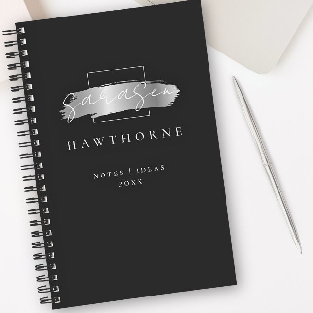 Chic Brush Stroke Black Imitats Silver Brush Monog Notizbuch (Von Creator hochgeladen)
