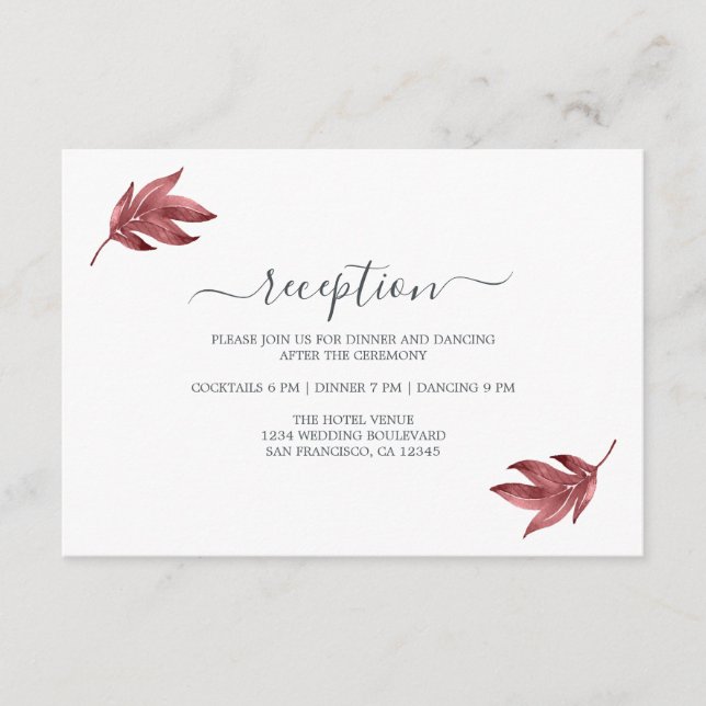 Chic Burgundy Leaf Minimal Hochzeitsempfang Begleitkarte (Vorderseite)