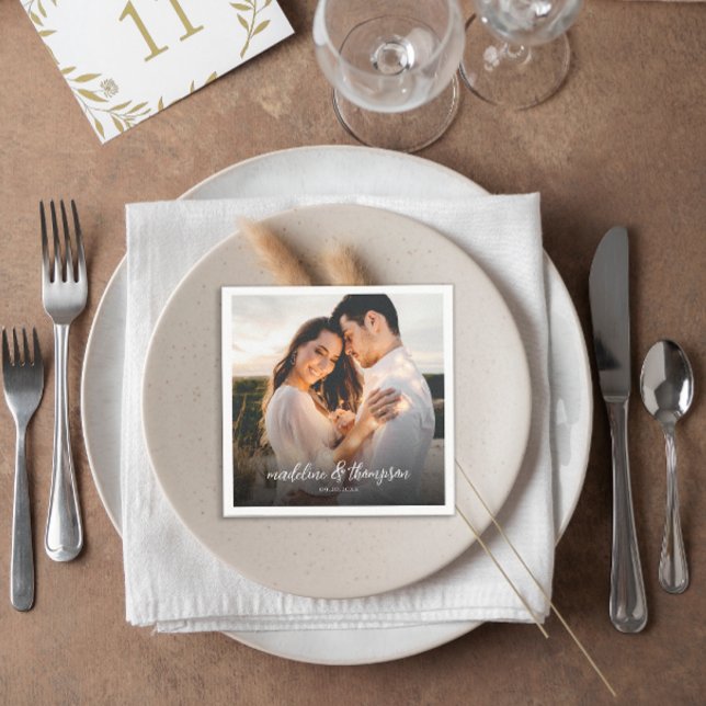 Chic Calligrafy White Overlay Text Foto Wedding Serviette (Von Creator hochgeladen)