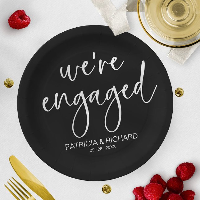 Chic Calligrafy Wir sind Verlobte Engagement Party Pappteller (Von Creator hochgeladen)