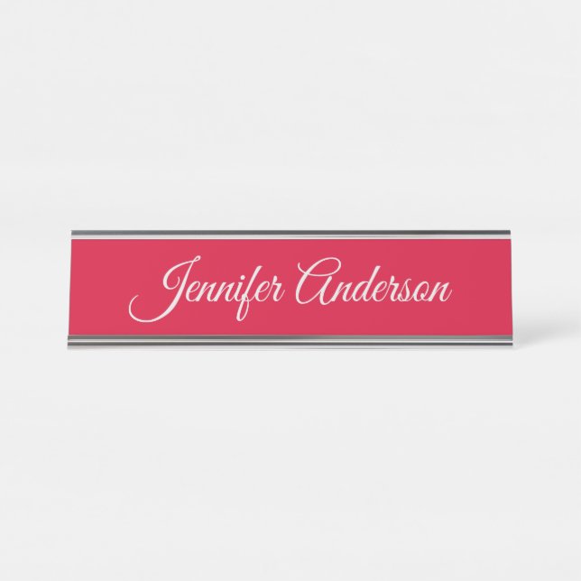Chic Calligraphy Elegance Cherry Red Personalisier Schreibtischnamensplakette (Vorderseite )