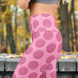 Chic Carnation Pink Polka Dot Pattern Yoga Capri Leggings<br><div class="desc">Verspieltes Meets Chic Mit diesen exklusiven Polka Dot Capri-Leggings kannst du dein Modespiel steigern! Fett, lebendig und unbestreitbar niedlich, sind diese Leggings perfekt, um Ihrem Training oder lässigen Verschleiß eine unterhaltsame Touch zu verleihen. Mit ihrer Mischung aus Komfort und Stil heben sie jedes Outfit mühelos an. Verpassen Sie nicht die...</div>