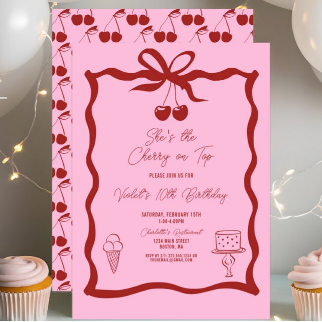 Chic Cherry auf Top Bow Pink und Red Birthday Einladung (She's the Cherry On Top Birthday Invitation, Cherries, Coquette Bow, Red and Pink, Chic Modern)