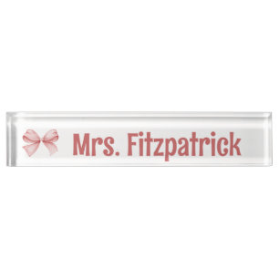 Chic Custom mit rosa Coquette Bow Detail Namensplakette