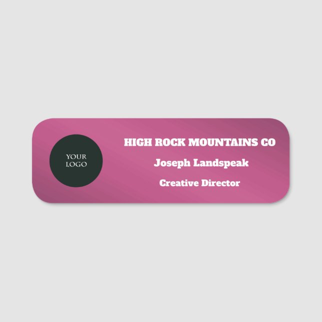 Chic Dark Pink Metallic Business Employee Logo Namensschild (Vorderseite)