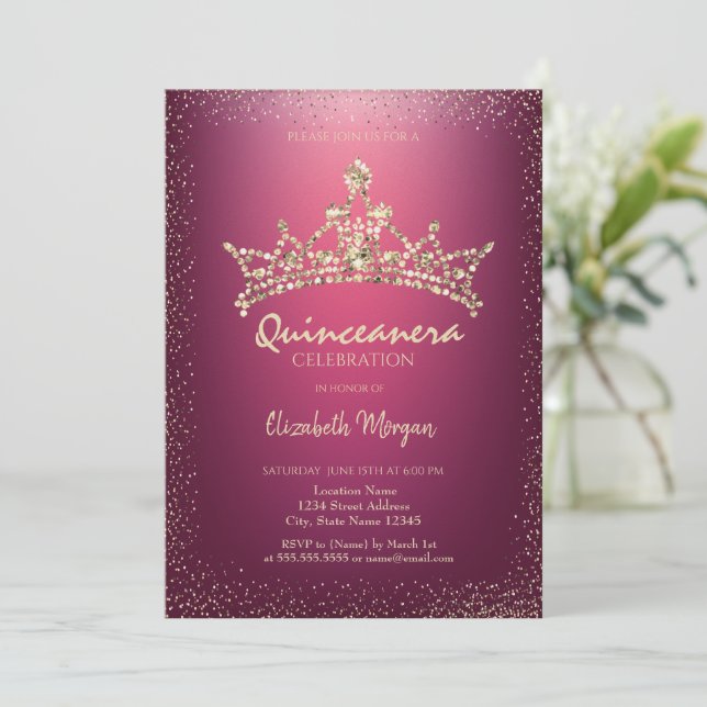 Chic Diamonds Crown Red Quinceañera Einladung (Stehend Vorderseite)