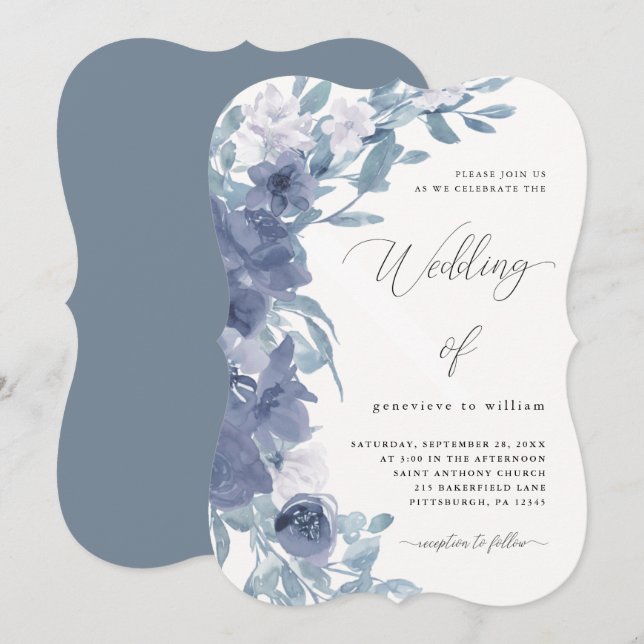 Chic Dusty Blue Floral mit Calligrafy Wedding Einladung (Vorne/Hinten)