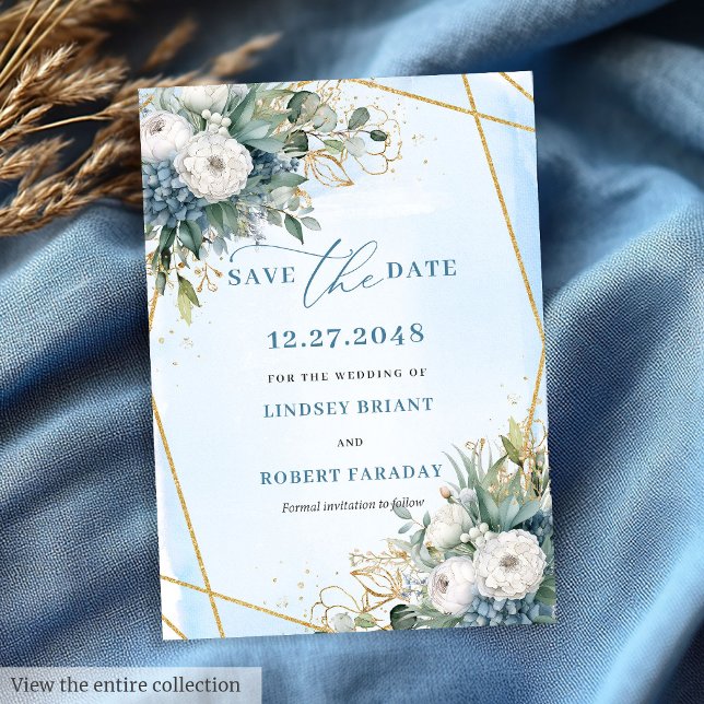Chic Dusty Blue White Gold Floral Save the Date Einladung (Chic Dusty Blue White Gold Floral Save The Date)