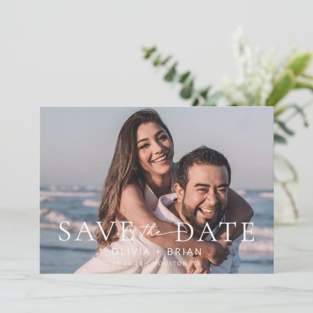 Chic + Einfache moderne Save the Date Foto-Karte (Stehend Vorderseite)