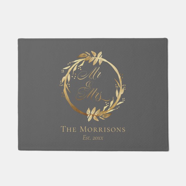 Chic Elegant Gray Gold Wreath New Mr & Mrs. Fußmatte (Vorderseite)
