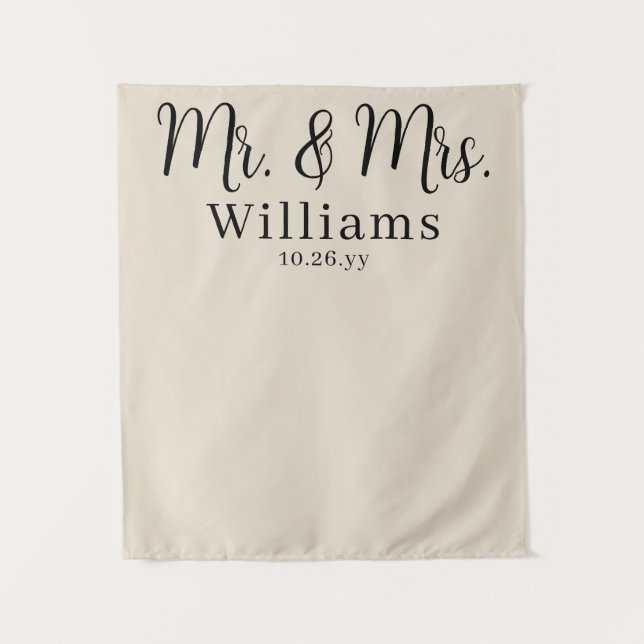 Chic Elegant Script Mr and Mrs Wedding Reception Wandteppich (Vorderseite)