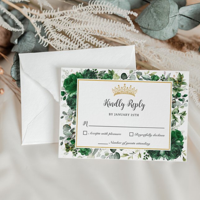 Chic Emerald Green Floral Butterflies Quinceañera RSVP Karte (Von Creator hochgeladen)