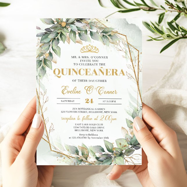Chic eucalyptus grün Gold Glitzer Quinceañera Einladung (Lavish eucalyptus greenery gold glitter quinceanera invitation with gold tiara)