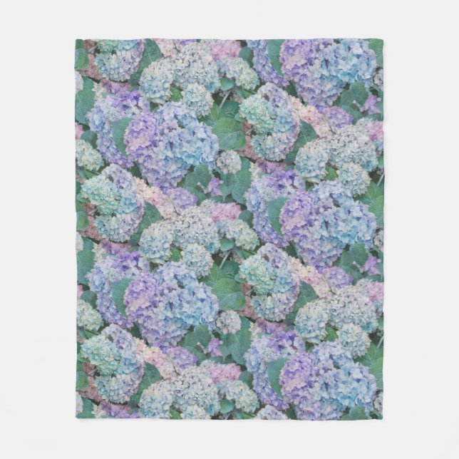 Chic Floral Blue Lila Hydrangea Muster Fleecedecke (Vorderseite)