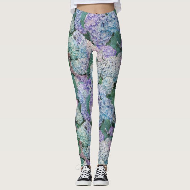 Chic Floral Blue Lila Hydrangea Muster Leggings (Vorderseite)