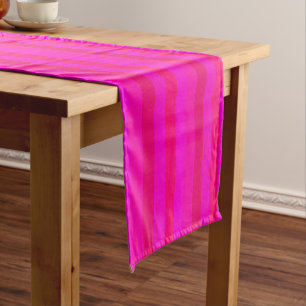 Chic Fuchsia, Magenta, Rot und Heiß rosa Streifen Großer Tischläufer