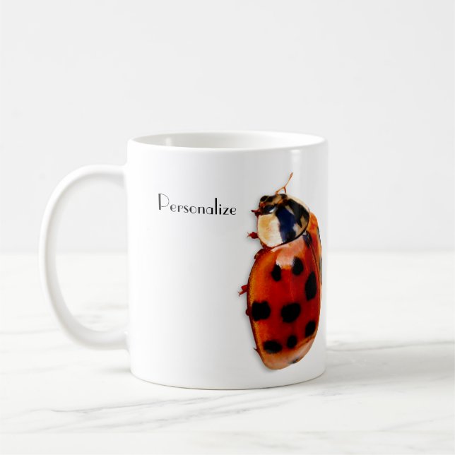 Chic-gepunkteter Marienkäfer mit Namen Kaffeetasse (Links)