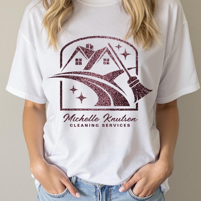 Chic Girl Lila Glitzer House Reinigungsservice T-Shirt (Von Creator hochgeladen)