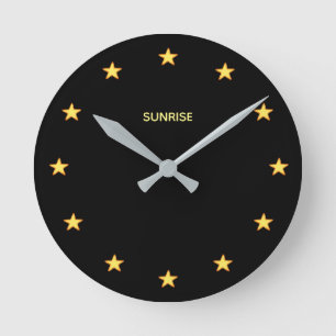 Chic Glittering Stars on Black Runde Wanduhr