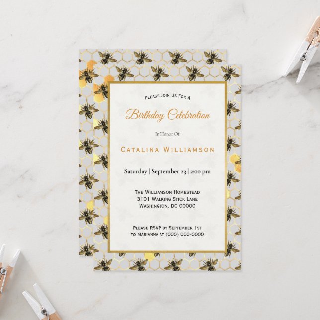 Chic Gold Bees Honeycomb Geburtstag Einladung (Vorderseite/Rückseite Beispiel)