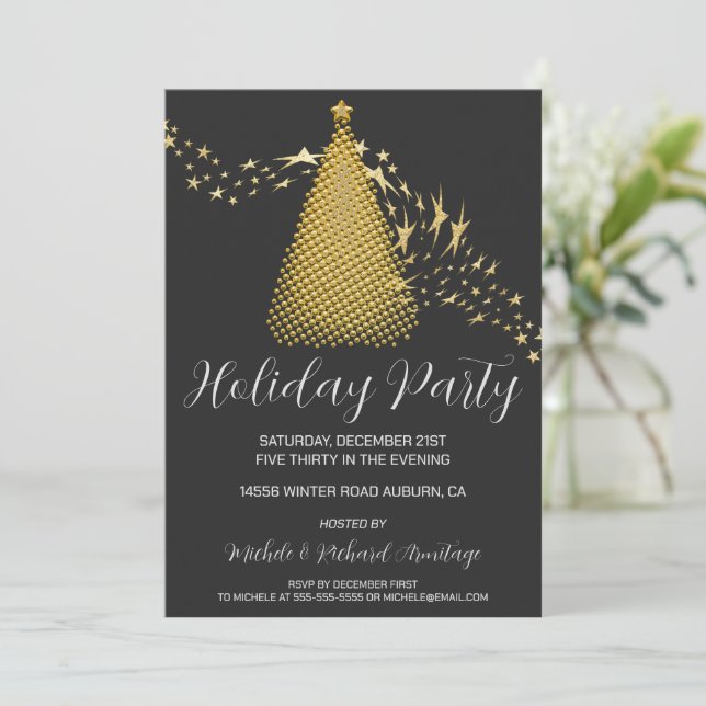 Chic Gold Christmas Tree Fête Invitation (Debout devant)