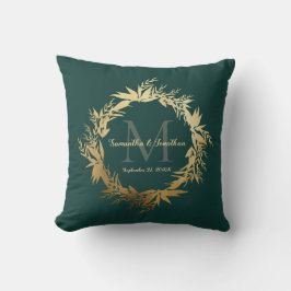 Chic Gold Emerald Green Monogram Wedding Keepake Kissen