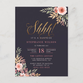 Chic Gold Glitzer Script Blumenüberraschung Geburt Einladungspostkarte
