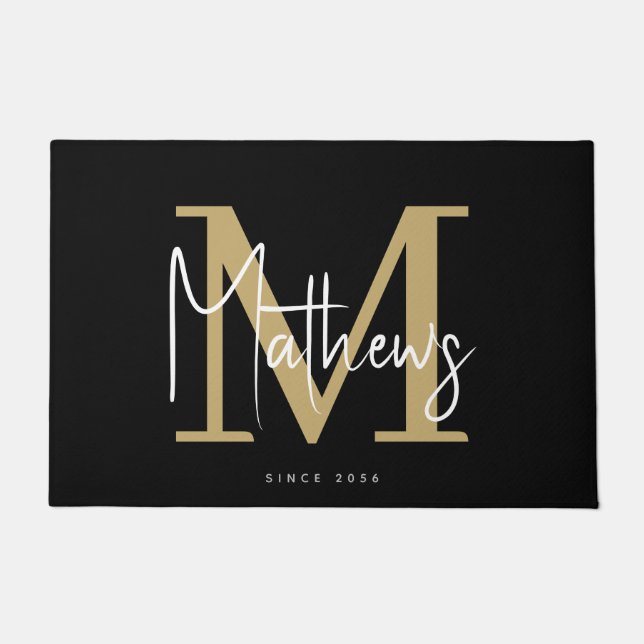 Chic Gold Schwarz-weiß Monogram Familienname Fußmatte (Vorderseite)