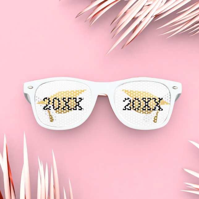Chic Gold Trendy Graduation Party Class of 20XX Sonnenbrille (Von Creator hochgeladen)