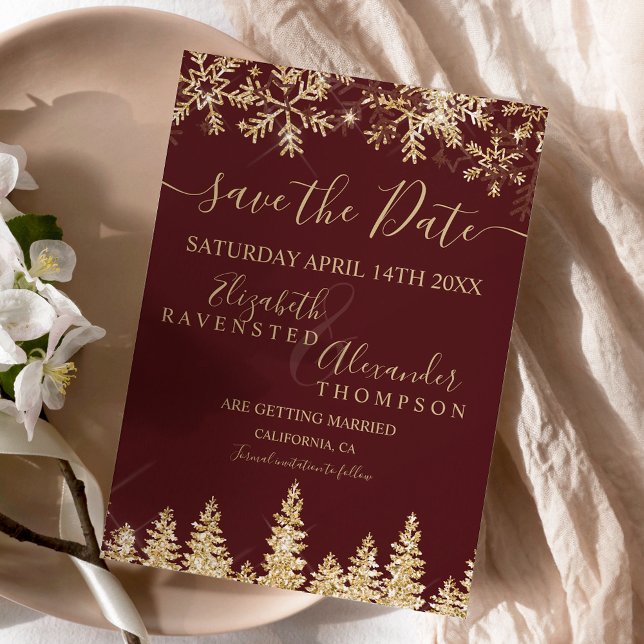 Chic gold verschneit pine Weihnachten Save the Dat Date (Chic gold snow pine red Christmas save the date)