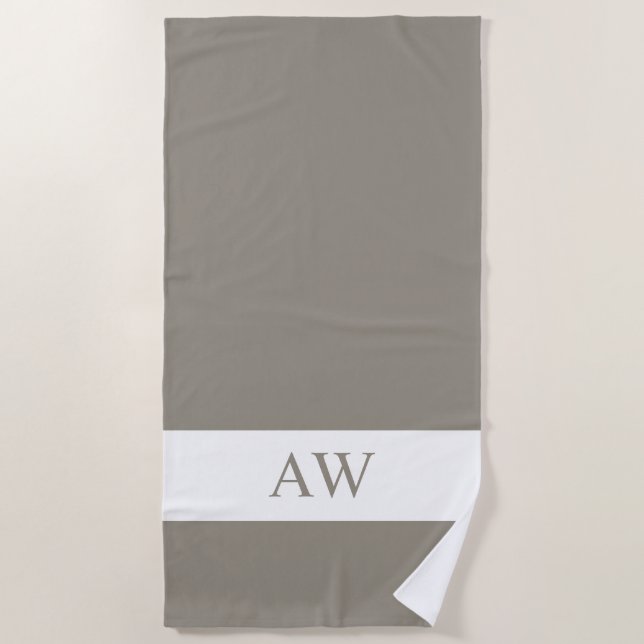 Chic Gray White Mit Monogramm Strandtuch (Vorderseite)
