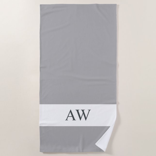 Chic Gray White Mit Monogramm Strandtuch (Vorderseite)