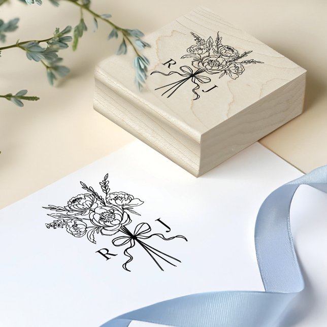 Chic Hand Drawn Bow & Floral Bouquet Monogramm Gummistempel (Chic Hand Drawn Bow & Floral Bouquet Monogram Rubber Stamp)