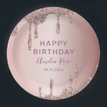 Chic Happy Birthday Rose Gold Glitzer Pappteller<br><div class="desc">Lass dein Geburtstagsfest mit dieser eleganten und glamourösen Party-Platte, mit einer luxuriösen Rose goldgelben Metallicoberfläche, verziert mit blendenden Rose Gold Glitzer Tropfen. Das schillernde Design ist perfekt für eine Geburtstagsfeier zum Thema Süßigkeiten geeignet und schafft eine unterhaltsame Atmosphäre mit schicker und moderner Ästhetik. Dieser Teller, der auf Ihren Stil abgestimmt...</div>