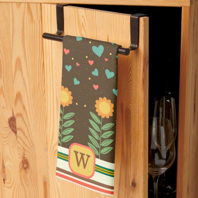 Chic Heart Floral Muster Brown Monogram Initial Geschirrtuch (Von Creator hochgeladen)