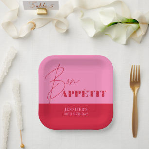 Chic Hellrosa Rot Bon Appétit Script Geburtstag Pappteller