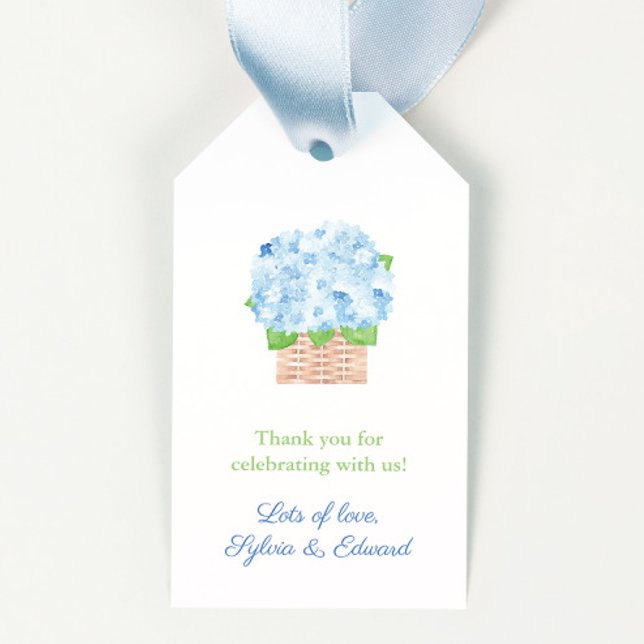 Chic Hydrangea Basket Spring Summer Polterabend Geschenkanhänger (Coastal Grandma Watercolor blue hydrangeas in wicker basket favor tags)