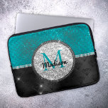 Chic Imitate Silver Glitzer Türkis Schwarzes Monog Laptopschutzhülle<br><div class="desc">Hübsche, elegante und gürtelige Imitate Glitzer in aquamarin türkis, schwarz und silber zu schaffen, eine besondere stilvolle Laptop-Ärmel. Fügen Sie Ihrem Büro, Ihrem Schreibtisch oder Ihrem persönlichen Raum einen stilvollen individuelle Name und eine monografische Laptop-Hülle hinzu. Das perfekte Accessoire für ein modernes Mädchen oder eine modische Frau. Schönes, modernes und...</div>