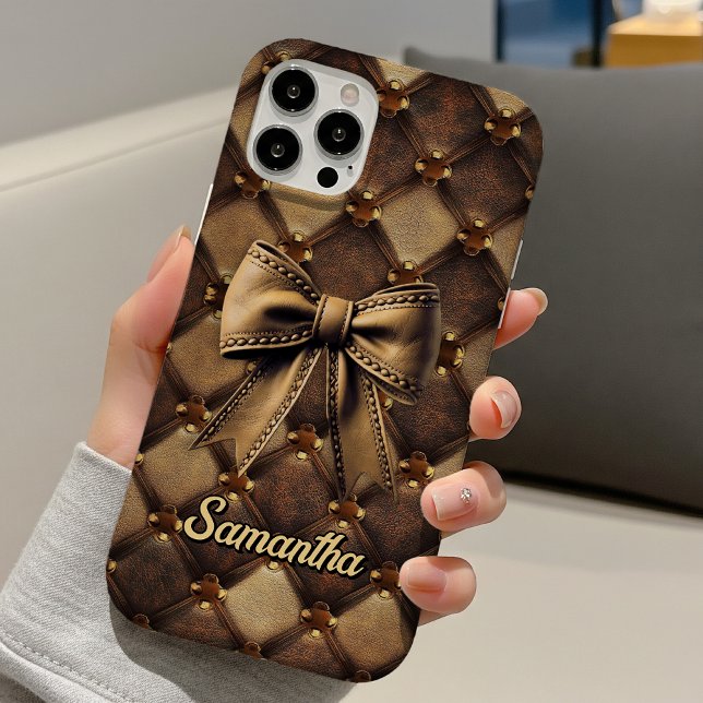 Chic kokette Schleife Kunstleder Monogramm  iPhone 16 Hülle (Von Creator hochgeladen)