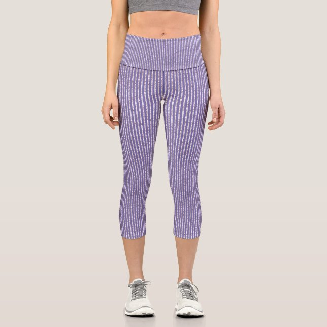 Chic Lavender Lilac Glitzer dünn Vertikal gestreif Capri Leggings (Vorderseite)