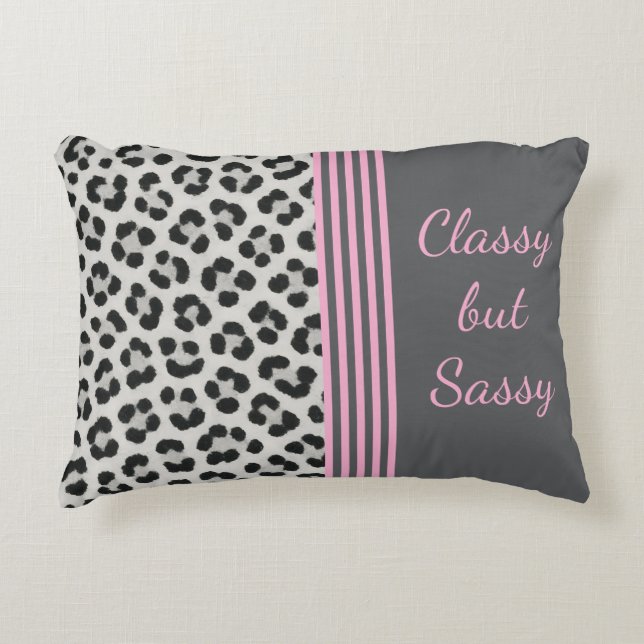 Chic Leopard Accent Coussin - Classy Girl Style (Devant)