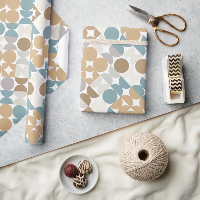Chic Light Aquamarin Taupe Tan Beige Circles Muste Geschenkpapier (Kunsthandwerk)