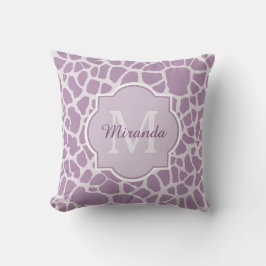 Chic-lila Giraffen-Druck mit Monogramm und Namen Kissen