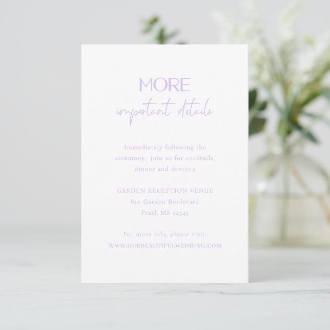 Chic Lilac Moderne Hochzeit Begleitkarte (Stehend Vorderseite)