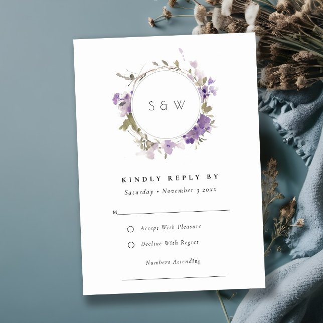 Chic Meadow Lilac Floral Wreath Wedding RSVP Karte (Von Creator hochgeladen)