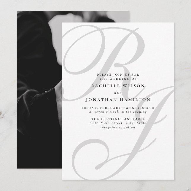 Chic Minimal Foto Schwarz-weiß Monogram Wedding Einladung (Vorne/Hinten)