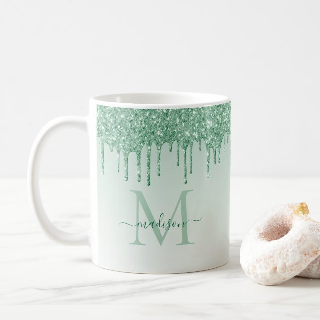 Chic Mint Green Glitzer Sparkle Monogram Script Kaffeetasse (Mit Donut)